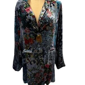 "JOHNNY WAS" Beautiful Velvett 3 Butt. Cardigan SZ M Floral Silk Blend Luxurious